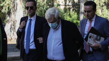 Σκάνδαλο Folli Follie: Αναφορά στον Τσίπρα σε νέο mail - «Η οδηγία από ψηλά είναι να συνδράμουνε τον Όμιλο. Ενημερώθηκε και ο πρωθυπουργός»