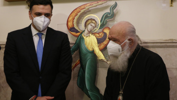 Ιερώνυμος σε Κικίλια: Αν δεν είχα νοσήσει θα εμβολιαζόμουν πρώτος