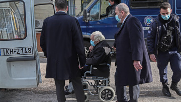 Σκάνδαλο Folli-Follie: «Δεν θυμάμαι αν τα 80 χιλιάρικα ήταν σε μετρητά ή για φιλανθρωπική δωρεά» - Διαβάστε όλη την έκθεση της PwC