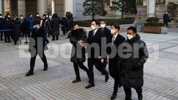 Λι Τζ. Γιονγκ: Ξανά αντιμέτωπος με ποινή φυλάκισης ο κληρονόμος της Samsung