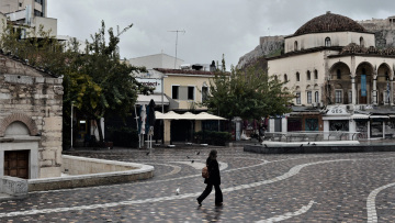 Μια βδομάδα «άμυνα» με σκληρό lockdown - Πώς αποφασίστηκαν αυστηρότερα μέτρα