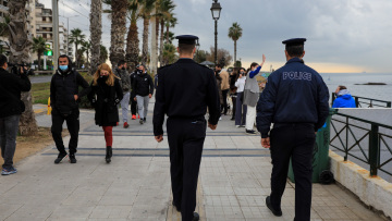 Μέτρα για τον κορωνοϊό: Πάνω από 65.000 έλεγχοι- Συλλήψεις και πρόστιμο σε οίκο ανοχής