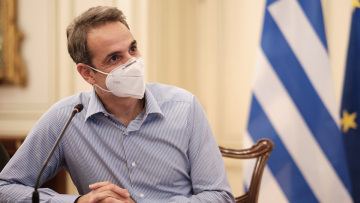 Αγωνία στους υπουργούς για τον ανασχηματισμό: Φήμες μιλούν για αύριο