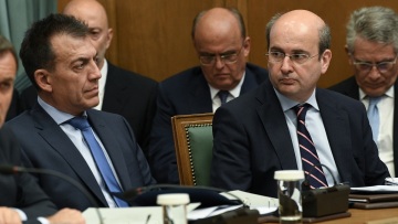 Ανασχηματισμός - Υπουργείο Εργασίας: Χατζηδάκης - Βρούτσης και στη μέση οι εκκρεμείς συντάξεις