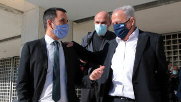 Folli Follie: Στη Βουλή η δικογραφία για Φλαμπουράρη και Χαρίτση 