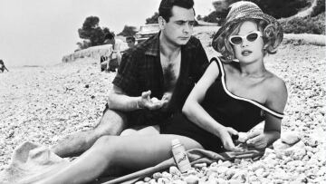 Αλίκη Βουγιουκλάκη: Η σπάνια φωτογραφία από κρουαζιέρα στην Ύδρα μαζί με θαυμαστές της