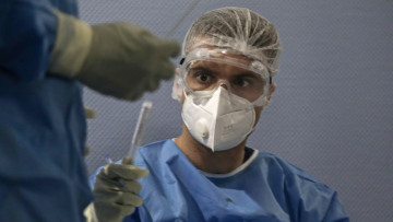 Κορωνοϊός: Στα 721 τα νέα κρούσματα - 386 οι διασωληνωμένοι, 49 θάνατοι