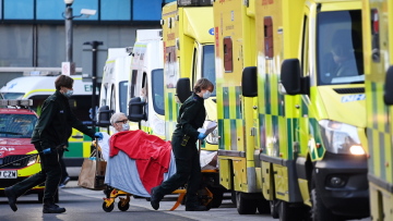 Κορωνοϊός - Αγγλία: «Πιο θεραπεύσιμος ο κορωνοϊός τους επόμενους έξι ως 18 μήνες» λέει ο επικεφαλής του NHS