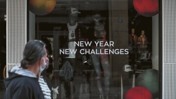 Οι εκπτώσεις τελευταία ευκαιρία για το εμπόριο