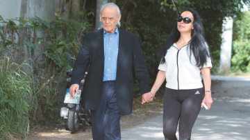 Ο πόλεμος των Τσοχατζόπουλων: «Μου ρήμαξαν το γραφείο», καταγγέλλει τώρα ο Άκης