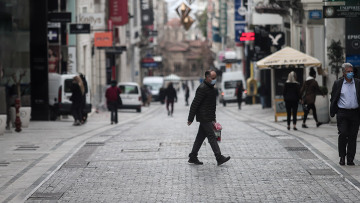 Γεωργιάδης: «Όλα είναι στο τραπέζι, ακόμη και το ολικό lockdown»