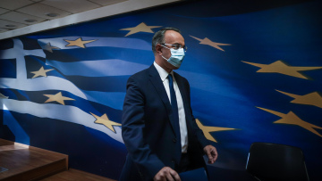 Ο Σταϊκούρας άκουσε καταγγελίες πολιτών στην τηλεόραση και τους πήρε τηλέφωνο