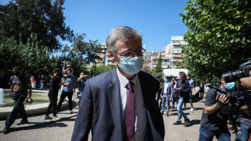 Τσιόδρας: Δύσκολη η μάσκα - Τη φοράω 16 με 18 ώρες τη μέρα