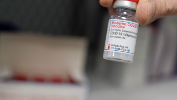 Εμβόλια - ΕΜΑ: Ξεκίνησε την αξιολόγηση του εμβολίου της Moderna για χρήση σε παιδιά 12-17 ετών 