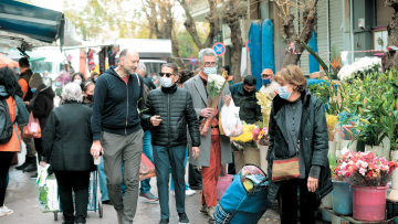 Στάθης Καλύβας: «Το μεγάλο κατόρθωμα του Τσίπρα είναι ότι άρπαξε το κόμμα από το ΠΑΣΟΚ»