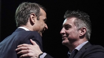 Θοδωρής Ζαγοράκης: Επανεντάσσεται στην ευρωκοινοβουλευτική ομάδα της ΝΔ - Θα διεκδικήσει την προεδρία της ΕΠΟ