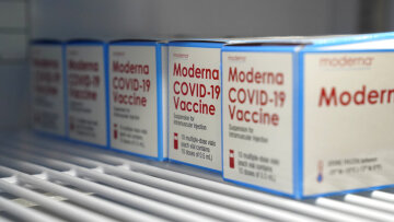 Moderna: Σχεδιάζουμε συμπληρωματικό εμβόλιο που θα καλύπτει όλες τις μεταλλάξεις του κορωνοϊού