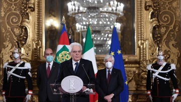 Ιταλία: 'Εκκληση Ματαρέλα για κυβέρνηση «υψηλών προδιαγραφών» - Βλέπει αύριο Ντράγκι