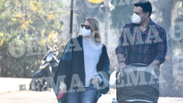 Βασίλης Κικίλιας - Τζένη Μπαλατσινού: Βόλτα στο Ζάππειο με τον νεογέννητο γιο τους 