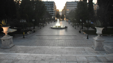 Σε ισχύ η απαγόρευση κυκλοφορίας από τις 18:00 - Όλα τα μέτρα σε Αθήνα, Θεσσαλονίκη και Χαλκιδική