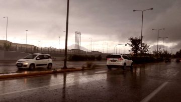 Καιρός: Βροχές και αφρικανική σκόνη-Απότομη πτώση της θερμοκρασίας από την Παρασκευή