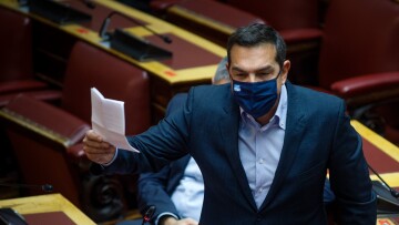 Το Πανεπιστήμιο Πειραιώς διαψεύδει τον Τσίπρα για τον Κωνσταντίνο Κατσαφάδο