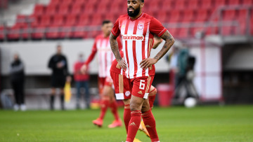 Ολυμπιακός - Τρόμος για Εμβιλά: Διαρρήκτες «άνοιξαν» το σπίτι του 