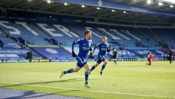 Premier League, Λέστερ-Λίβερπουλ 3-1: Θρίαμβος για τις «αλεπούδες», κατέρρευσαν οι «Reds» - Δείτε τα γκολ