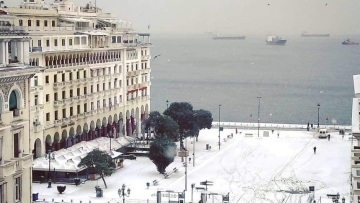 Κακοκαιρία «Μήδεια»: Το 'στρωσε στη Θεσσαλονίκη - Δείτε βίντεο και φωτογραφίες