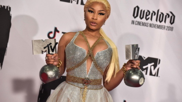 Νίκι Μινάζ: Νεκρός ο 64χρονος πατέρας της ράπερ - Τον χτύπησε αμάξι και τον παράτησε στην άσφαλτο