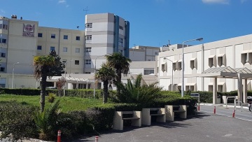 Ηράκλειο: Από μια κλωστή κρέμεται η ζωή του δίχρονου αγοριού που έπεσε σε βαρέλι