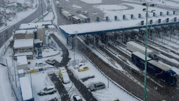 Κακοκαιρία «Μήδεια»:Eθνική οδός Αθηνών-Λαμίας για έξι ώρες - Ξανακλείνει στις 19:00 - Δείτε βίντεο και φωτογραφίες