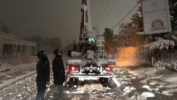 Χαρδαλιάς- Αττική: Αποκατάσταση ως τα μεσάνυχτα του  90% των βλαβών στο σύστημα ηλεκτροδότησης 