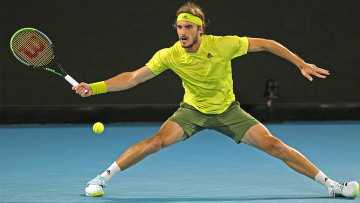 Australian Open: Ανίκητος Μεντβέντεφ λύγισε τον Τσιτσιπά