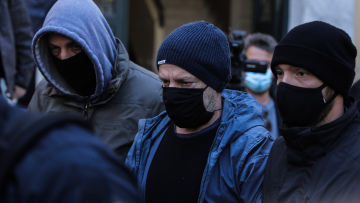 Υπόθεση Λιγνάδη: «Ευπρόσδεκτες οι μηνύσεις... Έτοιμα να καταθέσουν και άλλα θύματα», η απάντηση Βλάχου σε Κούγια