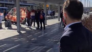 Ολυμπιακός: Θερμή υποδοχή με συνθήματα στην Ολλανδία