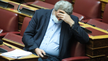 Λακόπουλος κατά Πολάκη: Απροσάρμοστος, ανάγωγος, προσβλητικός, ανοιχτή πληγή για τον ΣΥΡΙΖΑ