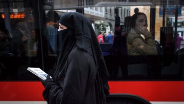 Ελβετία: Είναι το δημοψήφισμα για την απαγόρευση καλυμμάτων προσώπου ισλαμοφοβικό;