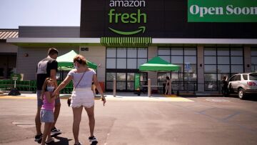 Βρετανία: Η Amazon ανοίγει στο Λονδίνο σούπερ μάρκετ χωρίς ταμεία