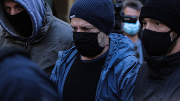 Υπόθεση Λιγνάδη - Ανατριχιαστικές περιγραφές από μηνυτή: «Μου πρόσφερε ναρκωτικές ουσίες και με κακοποίησε σεξουαλικά»