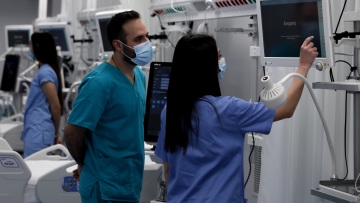 Κορωνοϊός: Αργεί η αποσυμπίεση του ΕΣΥ - Στο 87% η πληρότητα των ΜΕΘ στην Αττική