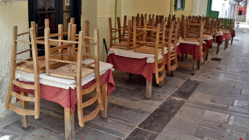 Πελώνη: Στόχος να ανοίξουν σχολεία μέχρι τέλος Μαρτίου - Τον Απρίλιο η εστίαση σε εξωτερικούς χώρους