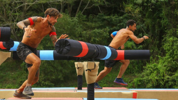 Survivor: Ασυλία με διχασμένους «Μπλε» και κόντρα Τριαντάφυλλου - Κοψιδά  