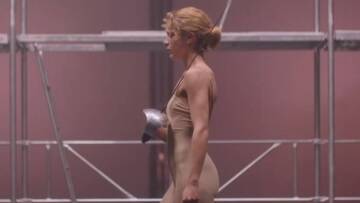 Άγριες Μέλισσες - Έλλη Τρίγγου: Όταν η «Ασημίνα» χόρευε για τη Eurovision