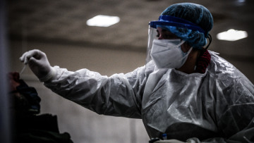 Κορωνοϊός: Μέχρι και η ώρα που θα κάνετε μοριακό τεστ παίζει ρόλο