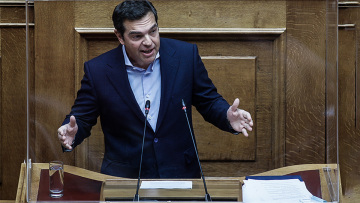 Βουλή - Τσίπρας: Να φοβάστε την οργή των νοικοκυραίων - Να διαλυθεί η Ομάδα «Δράση»