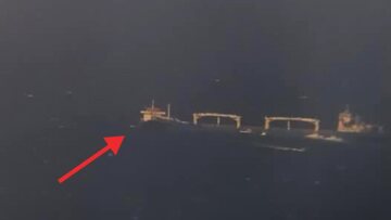 Δυτικά των Κυθήρων παραμένουν τα δύο φορτηγά πλοία που συγκρούστηκαν