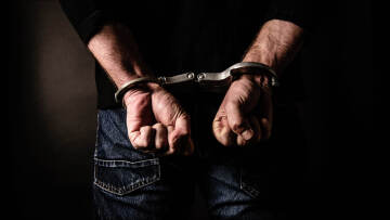 Αγρίνιο: Χειροπέδες σε 36χρονο - Εκκρεμούσε σε βάρος του ευρωπαϊκό ένταλμα για βιασμό