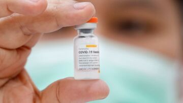 Κορωνοϊός - Κίνα: Μόνον οι τουρίστες με κινεζικό εμβόλιο θα μπορούν να ταξιδέψουν στη χώρα