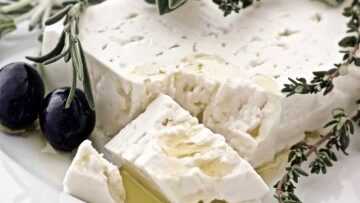 Έρευνα του ΕΦΕΤ για εξαγωγές νοθευμένης φέτας στη Γερμανία